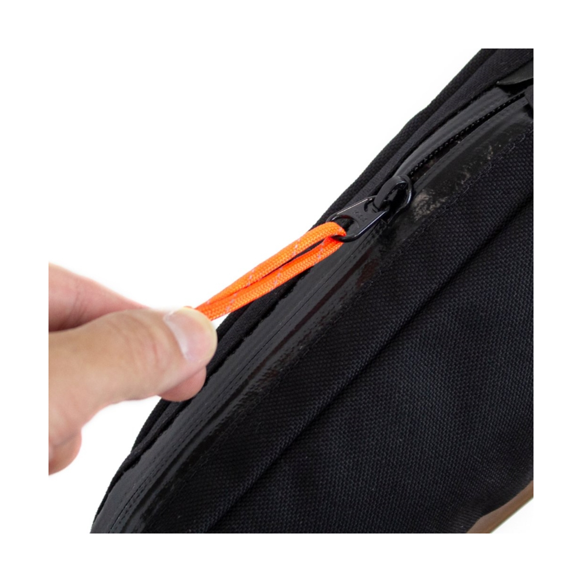 Torba na ramę RESTRAP - Bolt-on Top Tube Bag Torba na ramę RESTRAP - Bolt-on Top Tube Bag