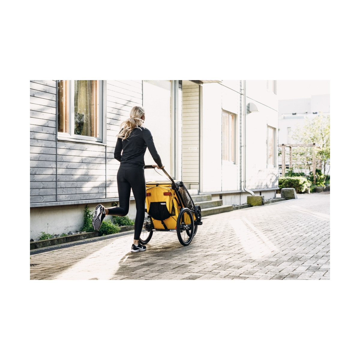 Przyczepka Thule Chariot Sport 2 Midnight Black Przyczepka Thule Chariot Sport 2 Midnight Black