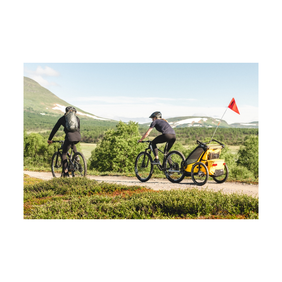 Przyczepka Thule Chariot Sport 2 Midnight Black Przyczepka Thule Chariot Sport 2 Midnight Black