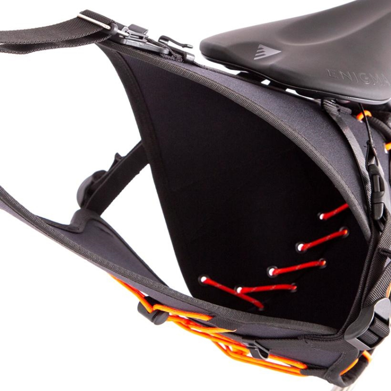 Torba podsiodłowa RESTRAP Saddle Bag-8Lpom Torba podsiodłowa RESTRAP Saddle Bag-8Lpom