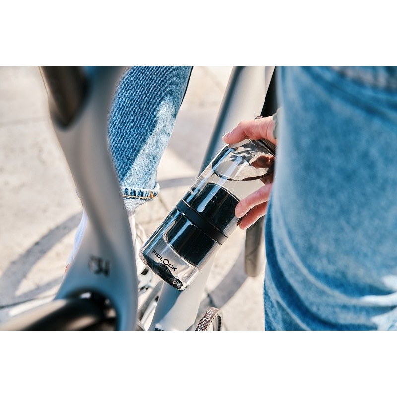 Bidon FIDLOCK Twist 700 Life + baza Bike Bidon FIDLOCK Twist 700 Life + baza Bike