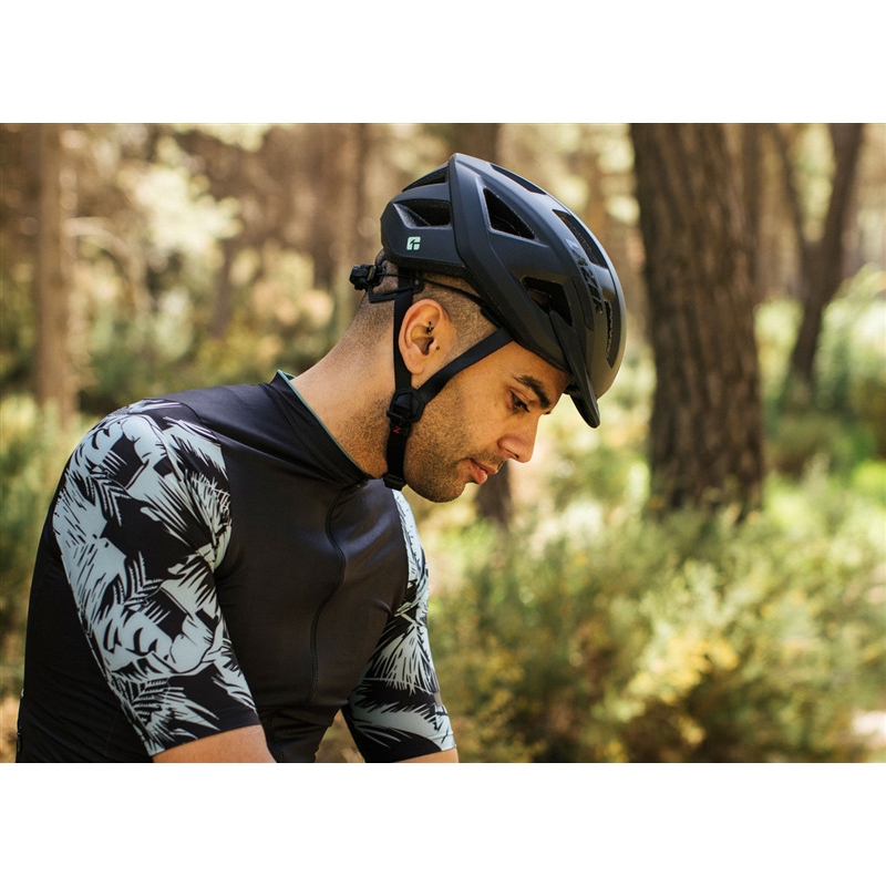 Kask rowerowy LAZER Cerro KinetiCore Kask rowerowy LAZER Cerro KinetiCore