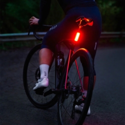 Lampka rowerowa tylna KNOG Blinder Road R150