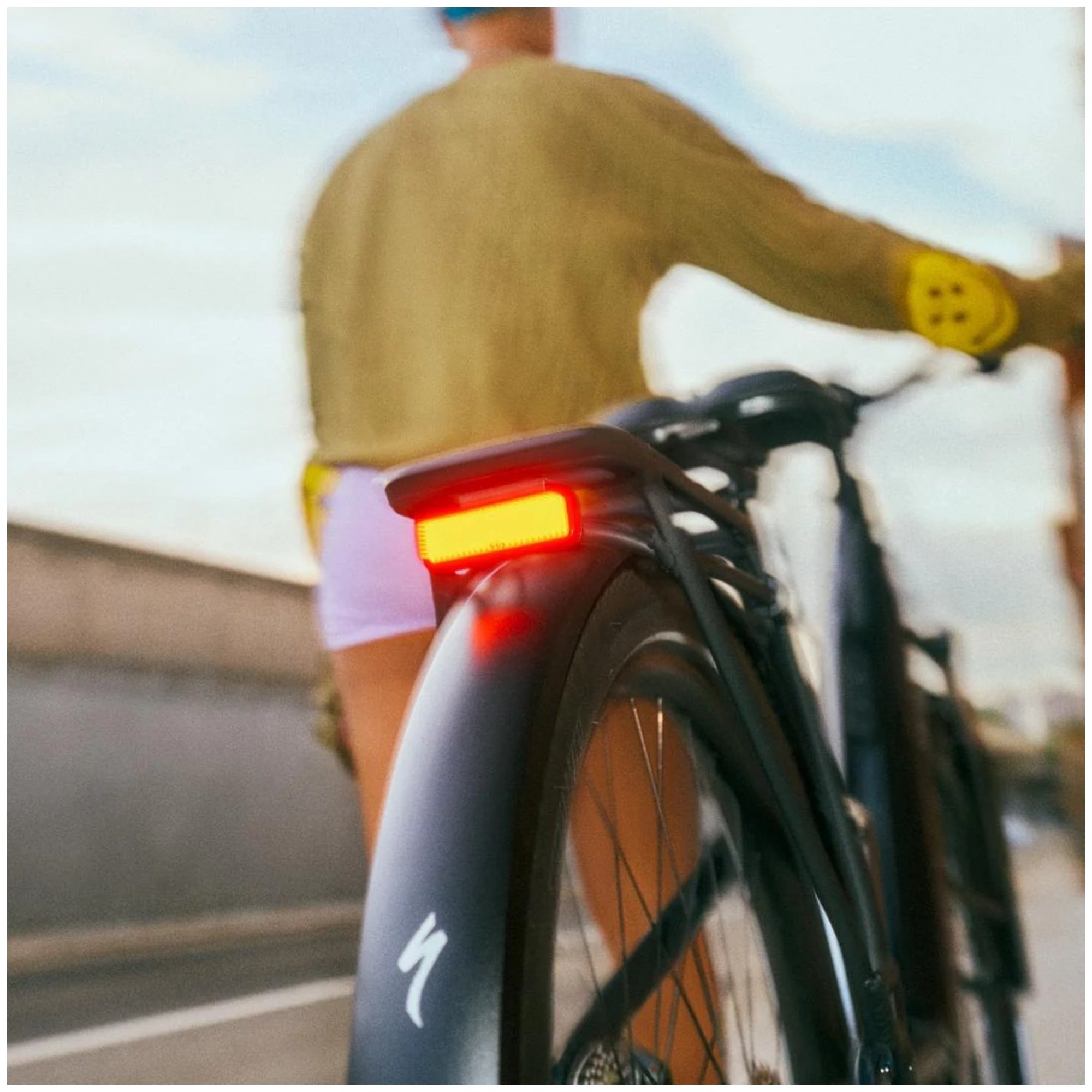 Lampka rowerowa tylna KNOG Blinder E RH StVZO
