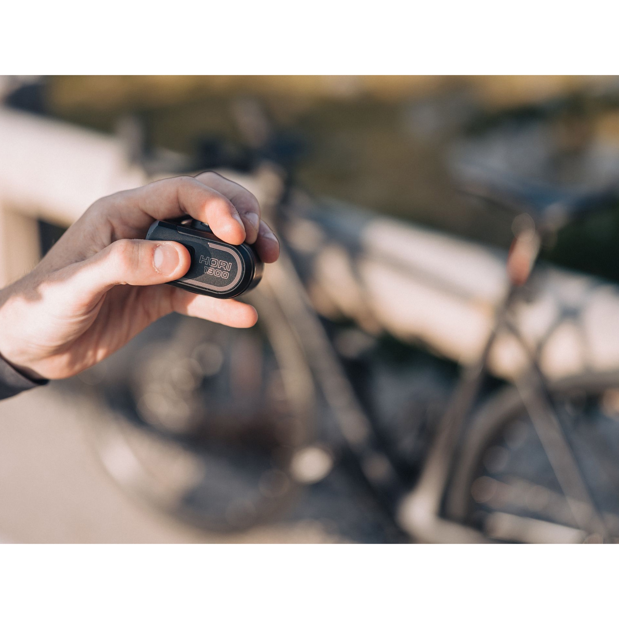 Lampka rowerowa przednia MAGICSHINE Hori 1300