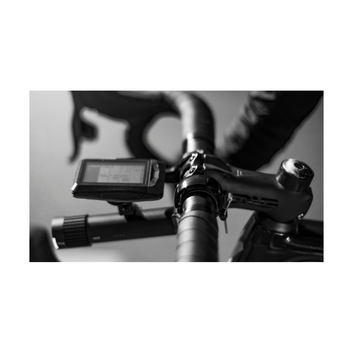 Dzwonek Rowerowy KNOG Oi Luxe duży - czarny Dzwonek Rowerowy KNOG Oi Luxe duży - czarny