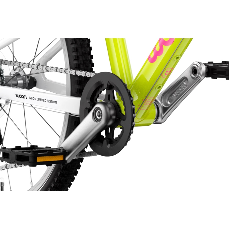 Rower dziecięcy WOOM GO 4 Neon Lime Limited Edition