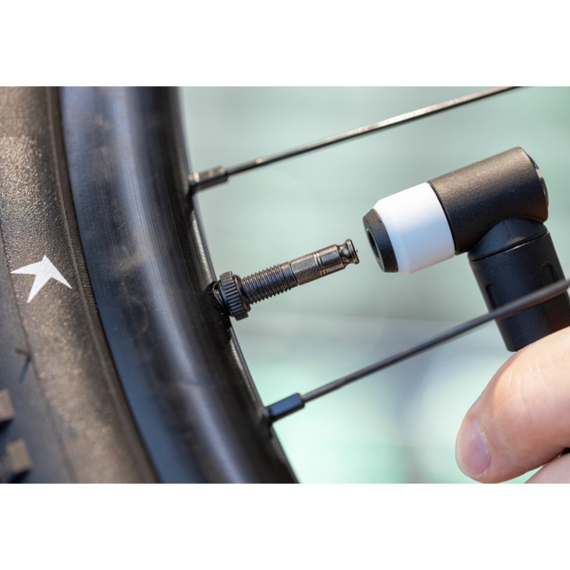 Zestaw SCHWALBE Clik Valve Conversion Set SV na SCV + głowica pompki