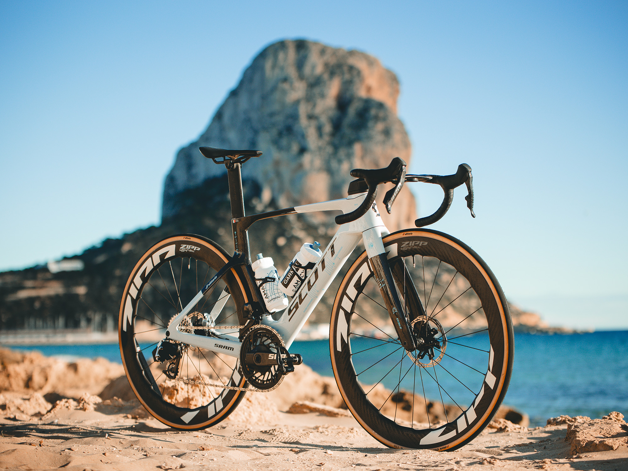 Nowy Addict RC dla drużyny Q36.5 Pro Cycling Team